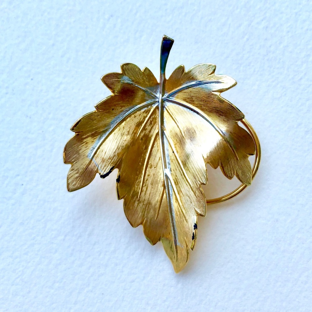 Gold Leaf Vintage Scarf Holder  - Vintage Glamour